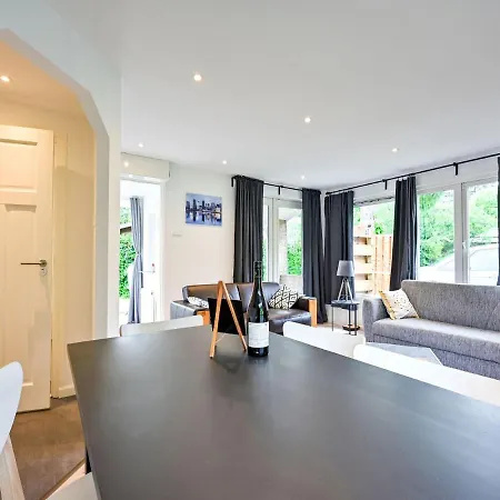 Quaint Holiday Home In Garderen With Fenced Garden *